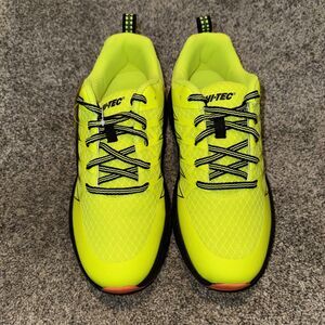 Size 8 Men’s- Hi-Tec Demolisher Low Yellow